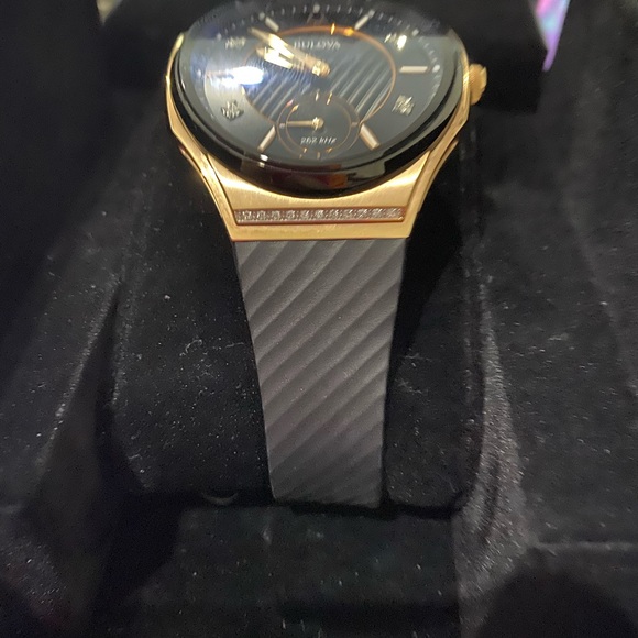 Bulova - Picture 2 of 2